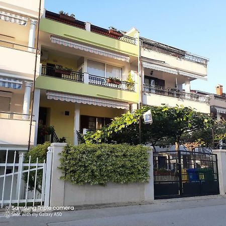 Apartments Elda 로비니 외부 사진