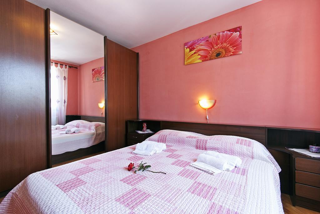 Apartments Elda 로비니 객실 사진