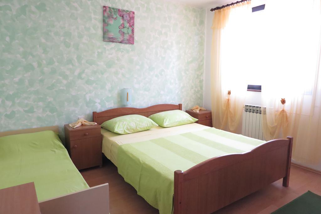 Apartments Elda 로비니 외부 사진