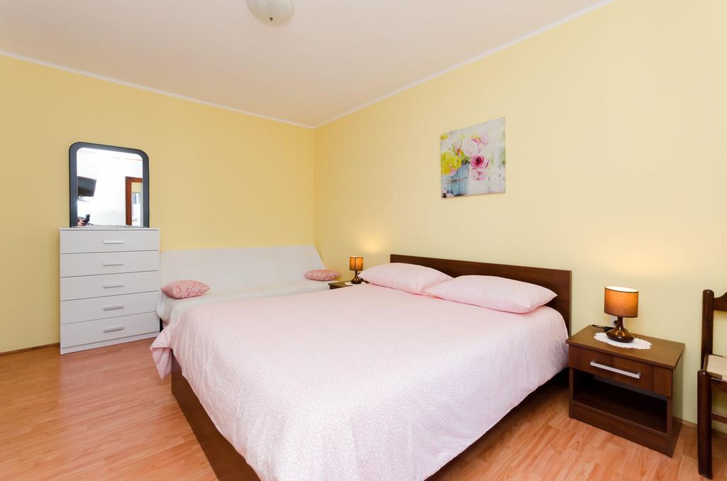 Apartments Elda 로비니 외부 사진
