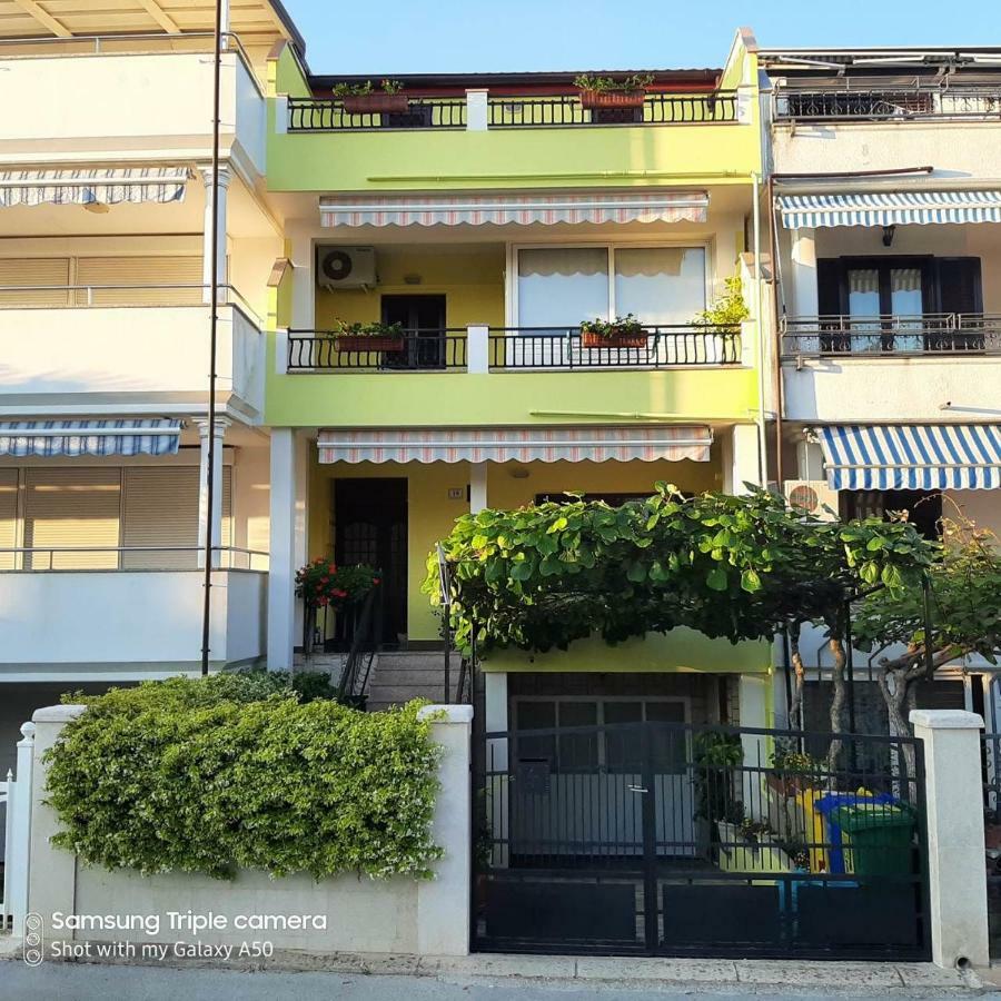 Apartments Elda 로비니 외부 사진
